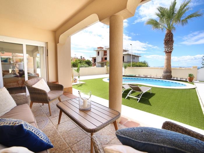 Bonita villa privada en Veneziola, con jardín y piscina!/ lmb1351 en La Manga Del Mar Menor