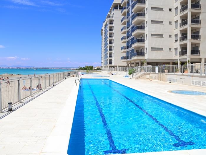 atico de tres dormitorios con la vista al mar/ lmb1750 en La Manga del Mar Menor